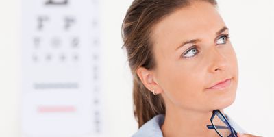 做近视眼激光手术的较佳年龄是什么时候？